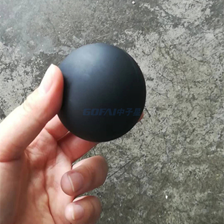 Gute Qualität schwarzer Neopren Silikon Massives Gummiball mit Loch in China